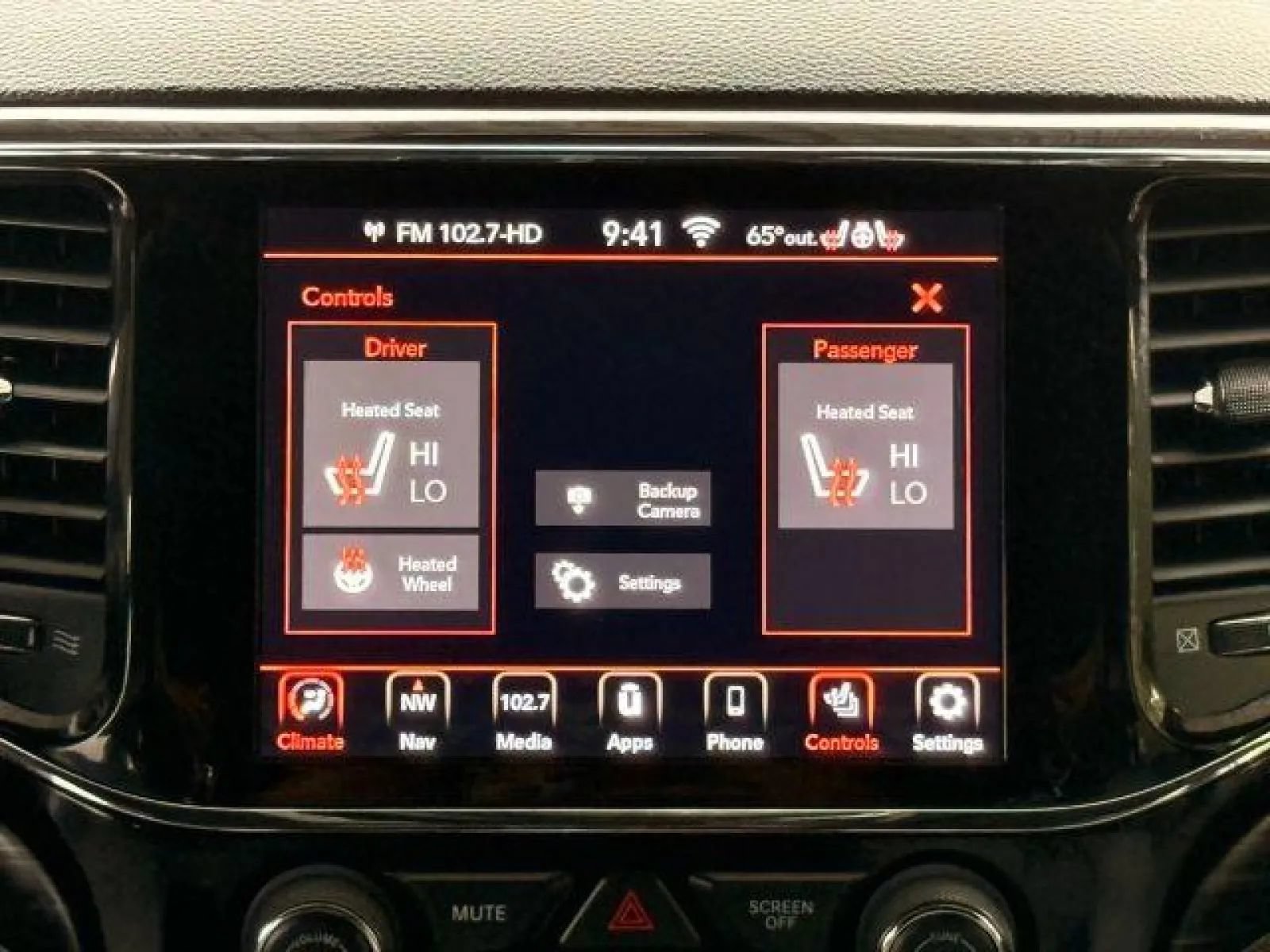 Used 2020 Jeep Grand Cherokee Altitude AWD/4WD image 27