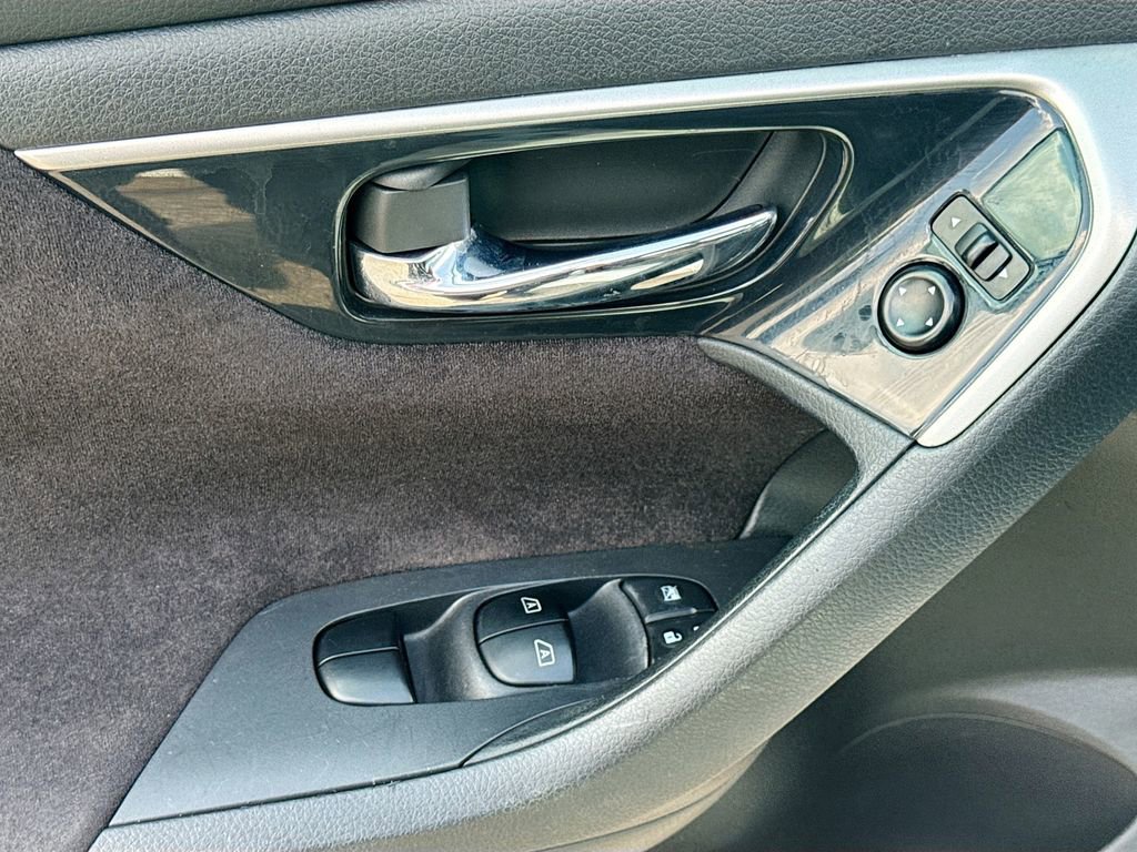 Used 2013 Nissan Altima 2.5 SV w/ 2.5SV Convenience Pkg FWD image 22