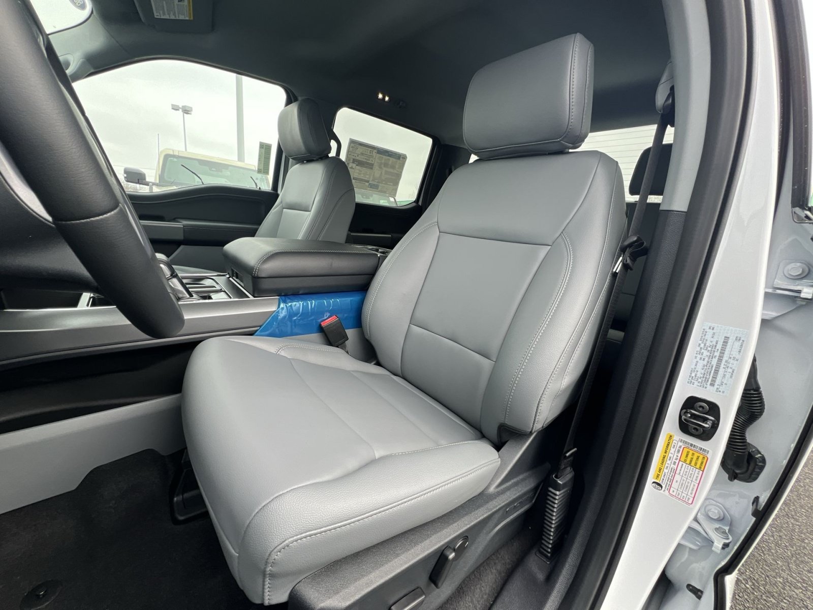 New 2025 Ford F150 Lightning Flash AWD/4WD image 13