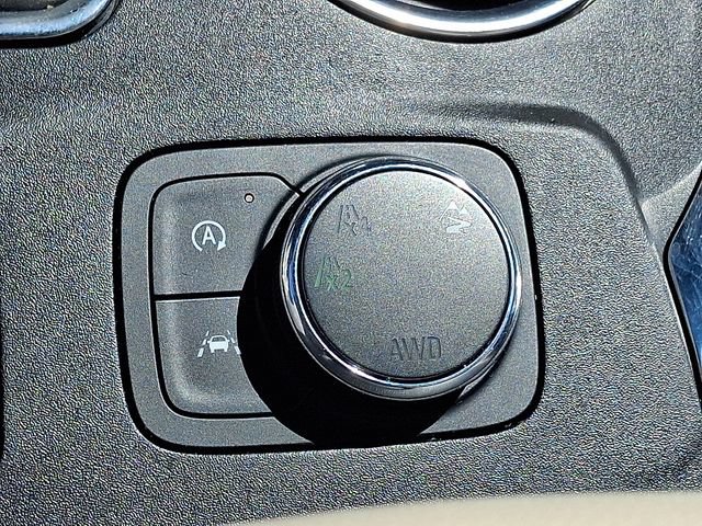 Certified 2023 Chevrolet Traverse LS w/ Midnight/Sport Edition AWD/4WD image 28