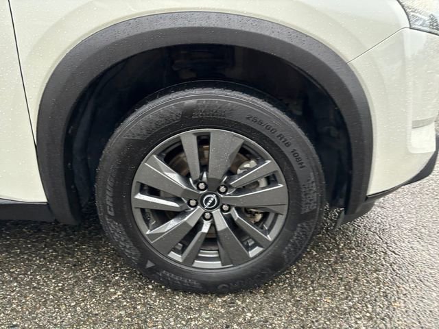 Used 2024 Nissan Pathfinder SV AWD/4WD image 17