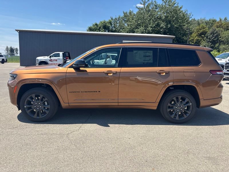 New 2026 Jeep Grand Cherokee L Limited AWD/4WD image 6