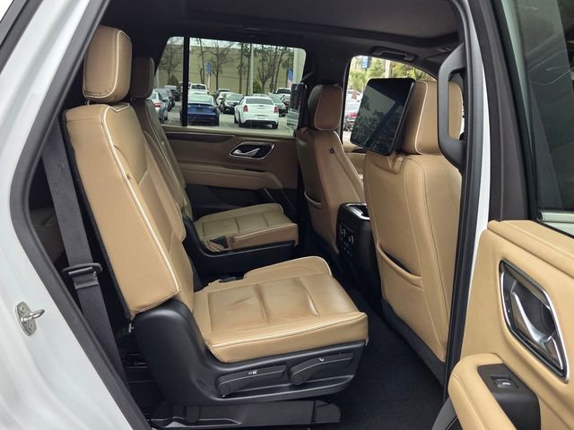 Used 2021 Chevrolet Tahoe Premier w/ Premium Package image 18