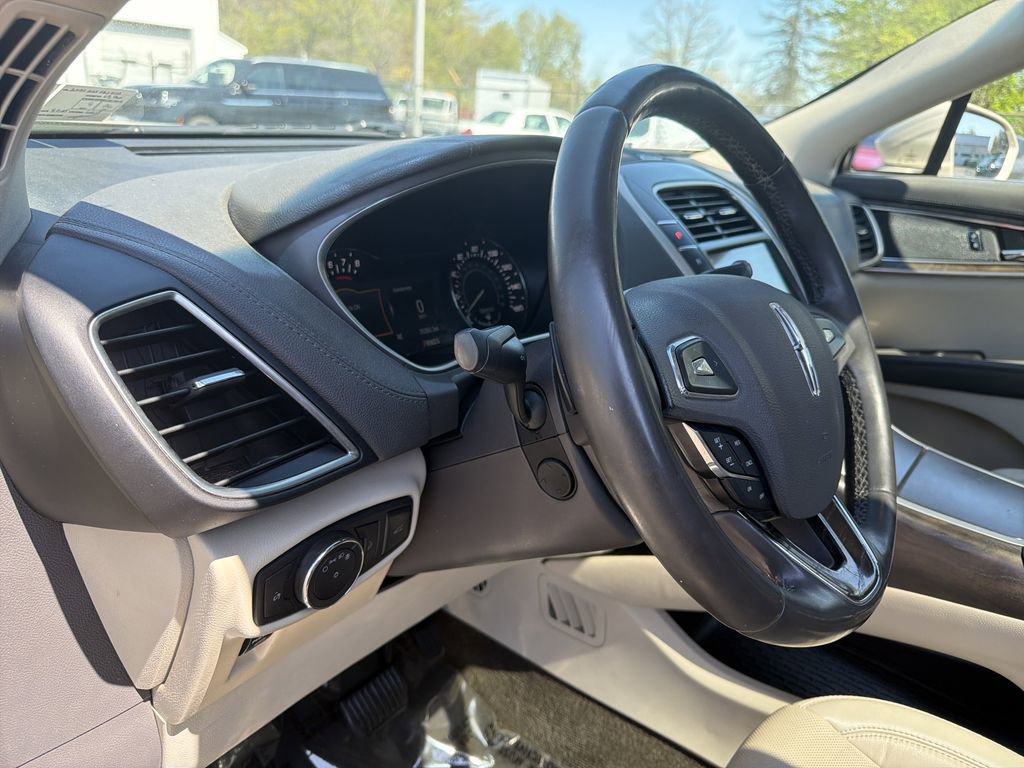 Used 2017 Lincoln MKX Reserve w/ Lincoln MKX Climate Package image 20