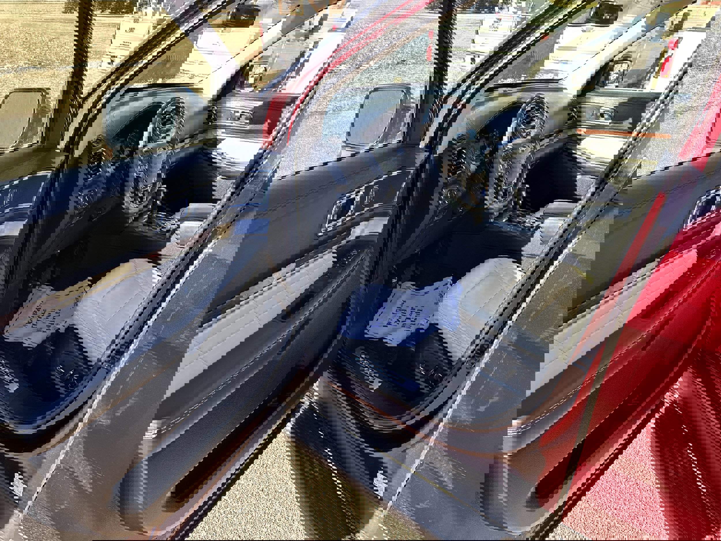 Used 2018 Ford Explorer Platinum image 9