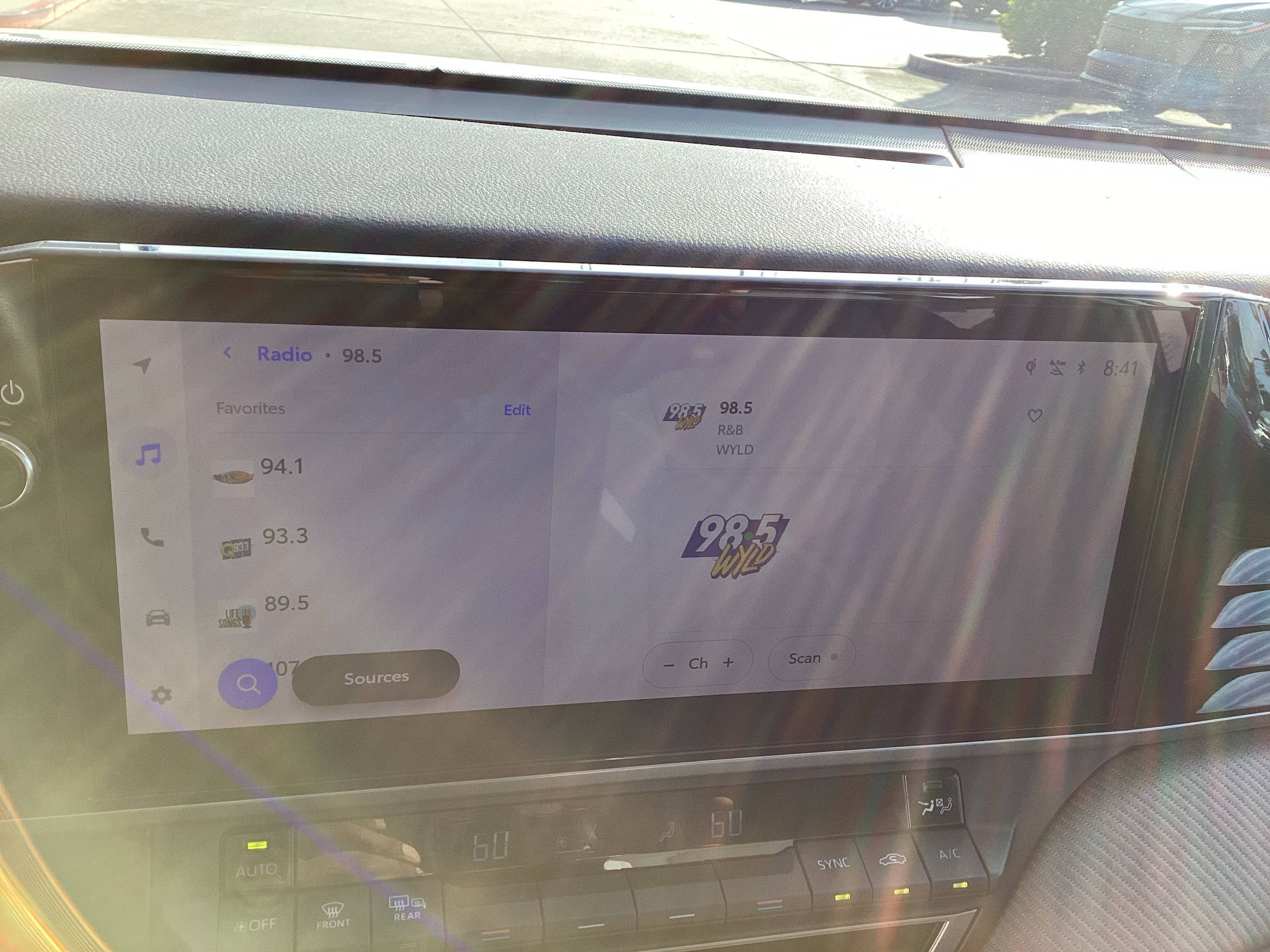 Used 2026 Toyota Camry SE w/ Multimedia Upgrade Package FWD image 17