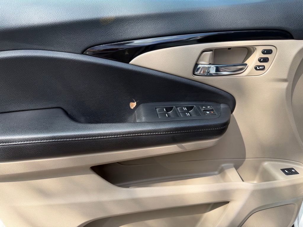Used 2022 Honda Pilot Touring image 19