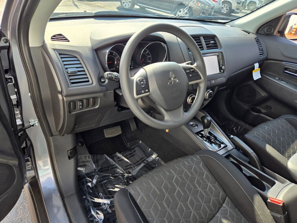 New 2025 Mitsubishi Outlander Sport ES image 15