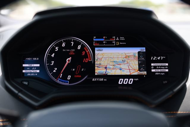 Used 2019 Lamborghini Huracan LP 580-2 RWD image 39