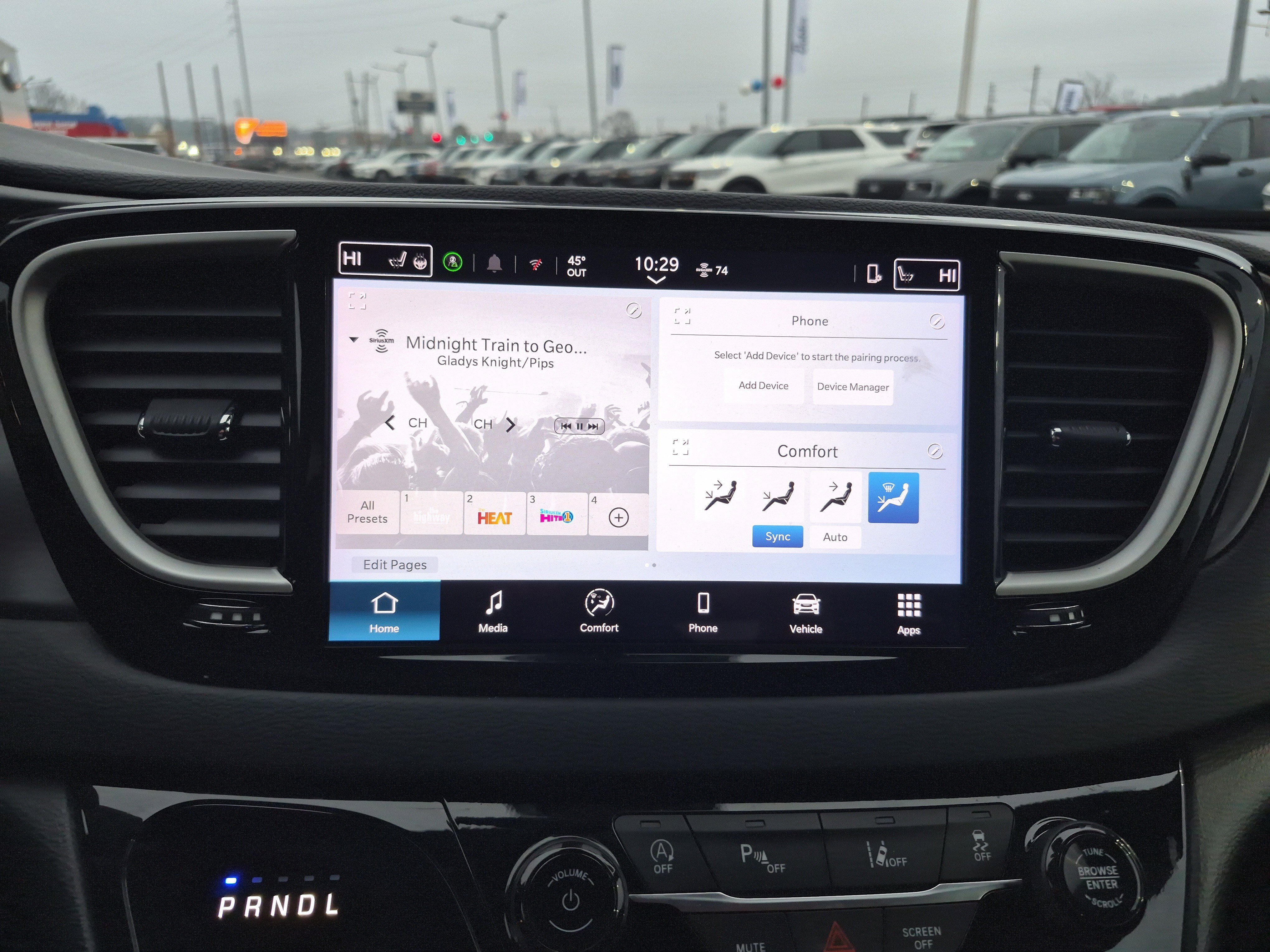 Used 2025 Chrysler Pacifica Select image 29