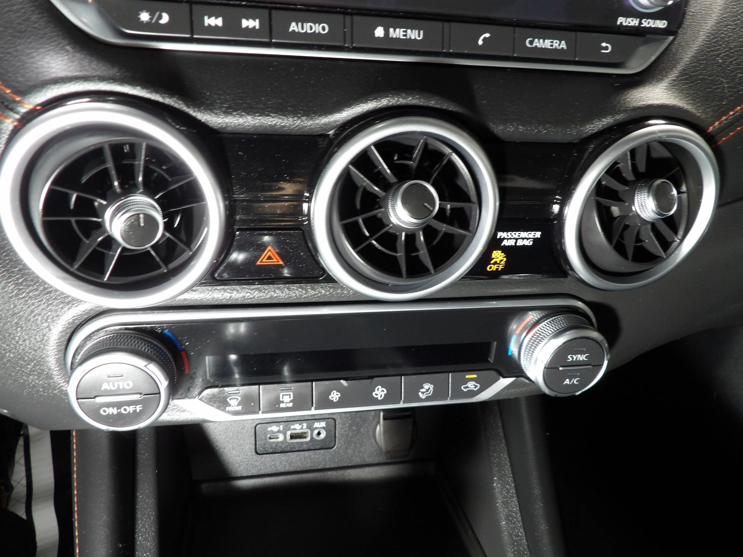 Used 2022 Nissan Sentra SR w/ Electronics Package FWD image 16