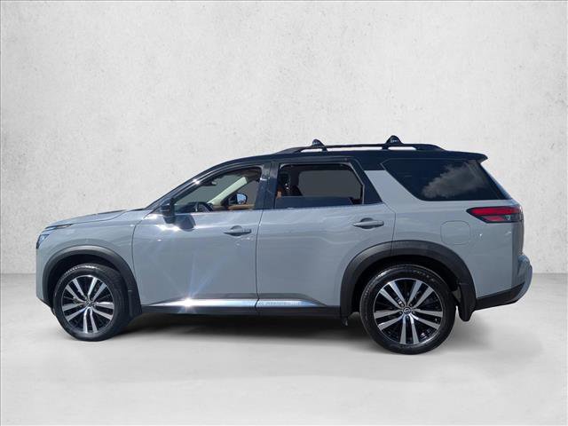 Used 2024 Nissan Pathfinder Platinum w/ Cargo Package AWD/4WD image 9
