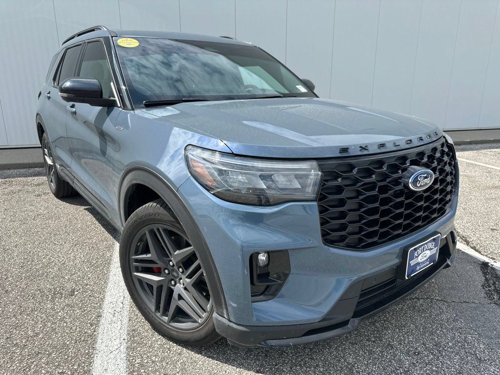 Used 2026 Ford Explorer ST-Line w/ ST-Line Street Pack AWD/4WD image 10