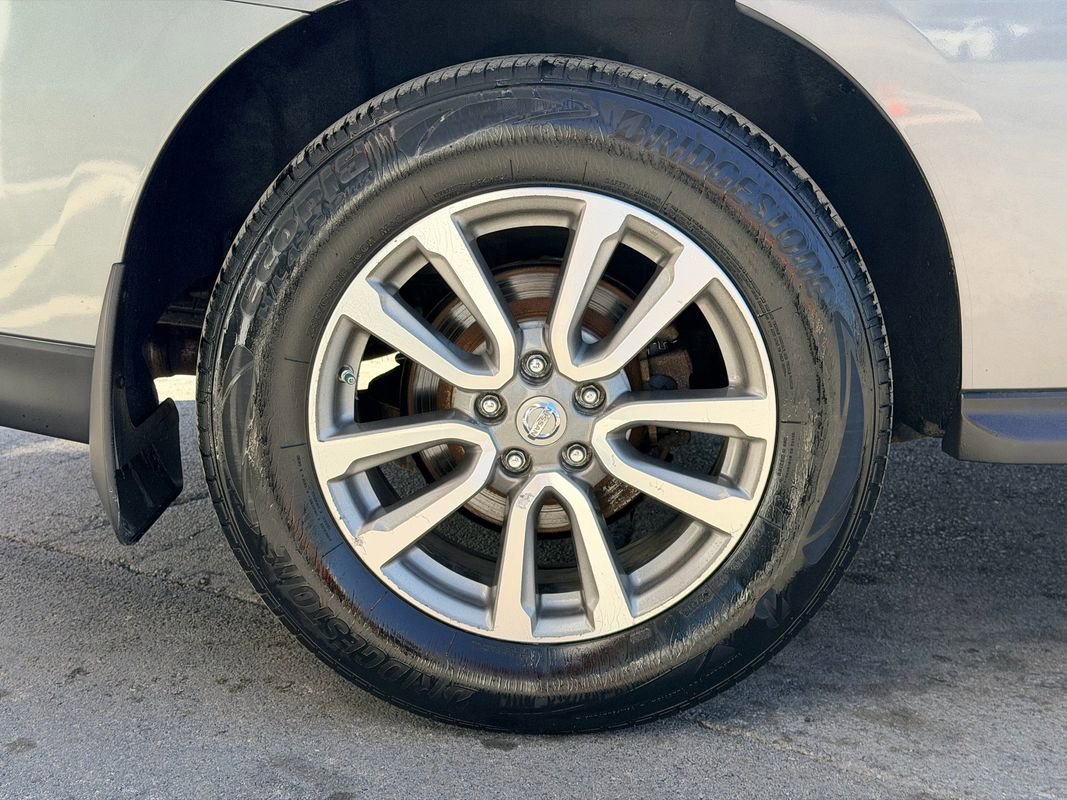 Used 2016 Nissan Pathfinder S image 29