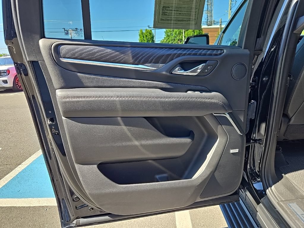 Used 2024 GMC Yukon XL Denali AWD/4WD image 45