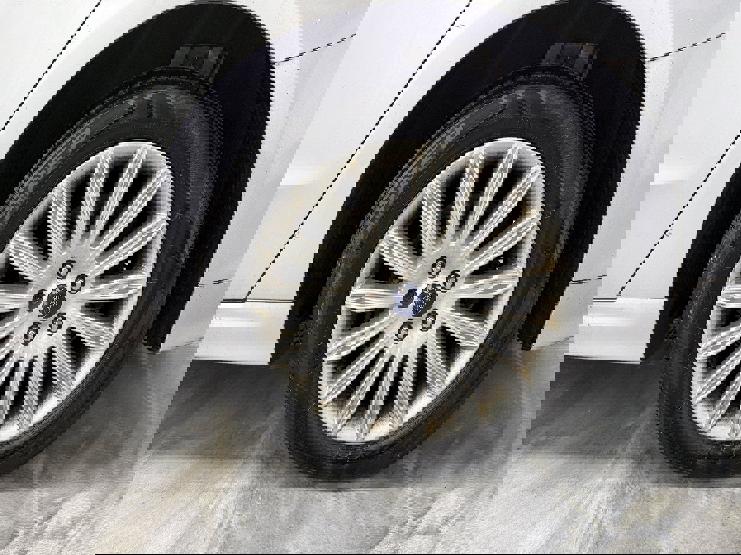 Used 2013 Ford Fusion SE image 25