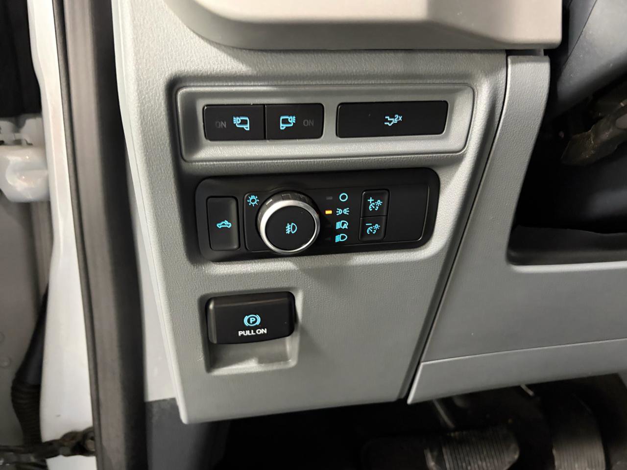 Used 2022 Ford F150 XLT w/ Equipment Group 302A High image 25