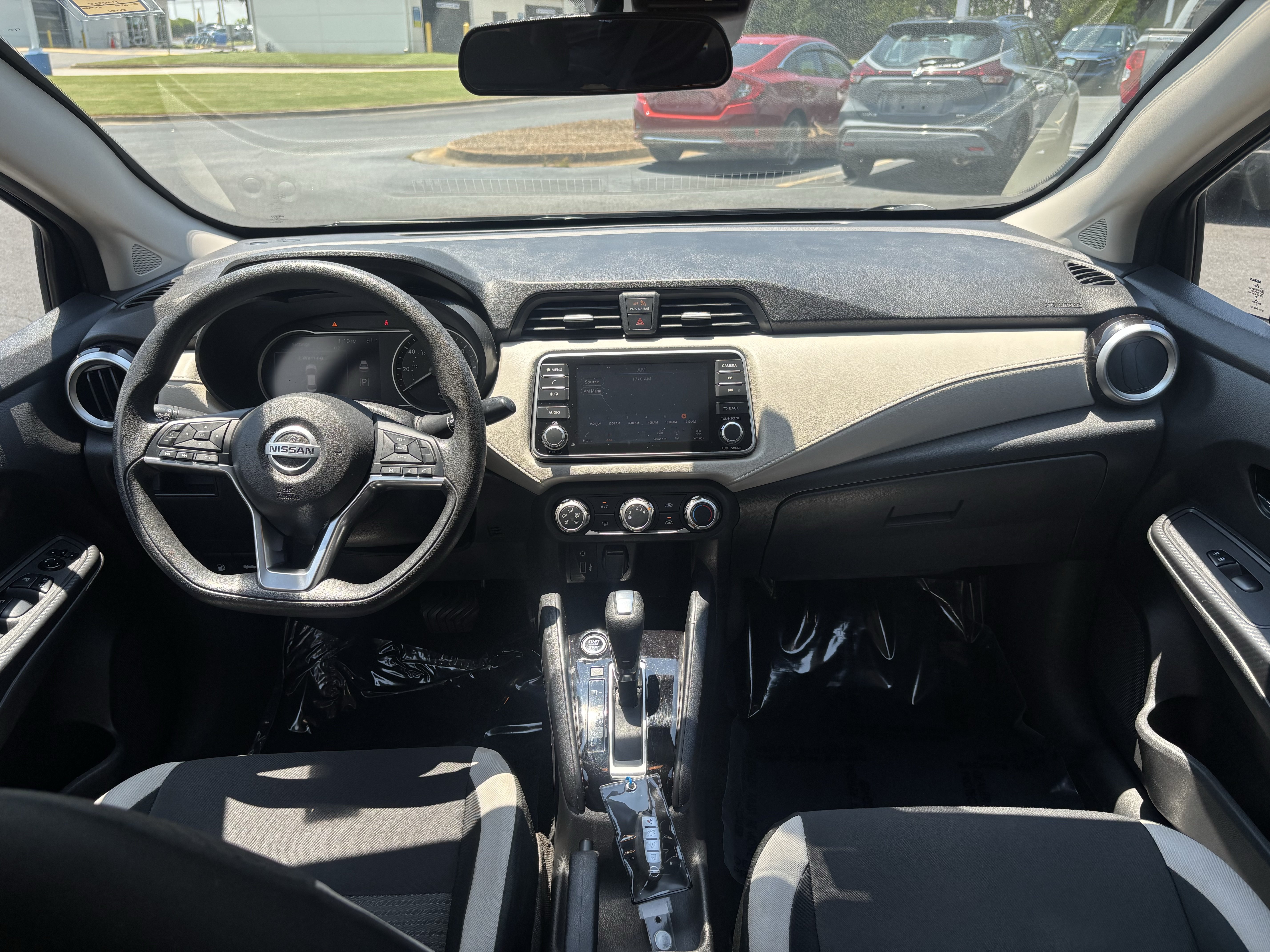 Used 2021 Nissan Versa SV FWD image 31