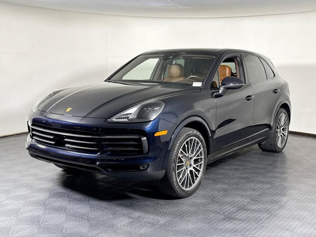 Certified 2023 Porsche Cayenne Platinum Edition AWD/4WD image 1