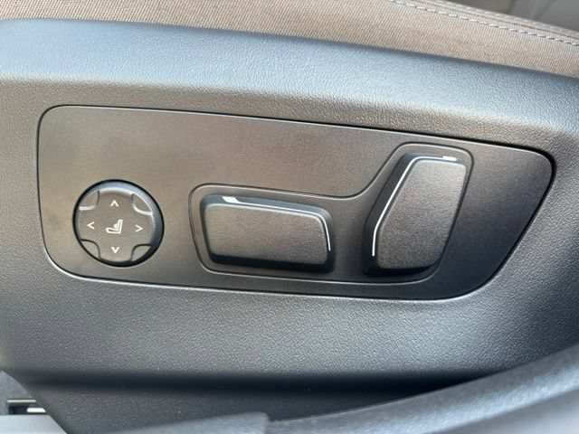 New 2027 BMW 530i xDrive w/ Premium Package AWD/4WD image 13