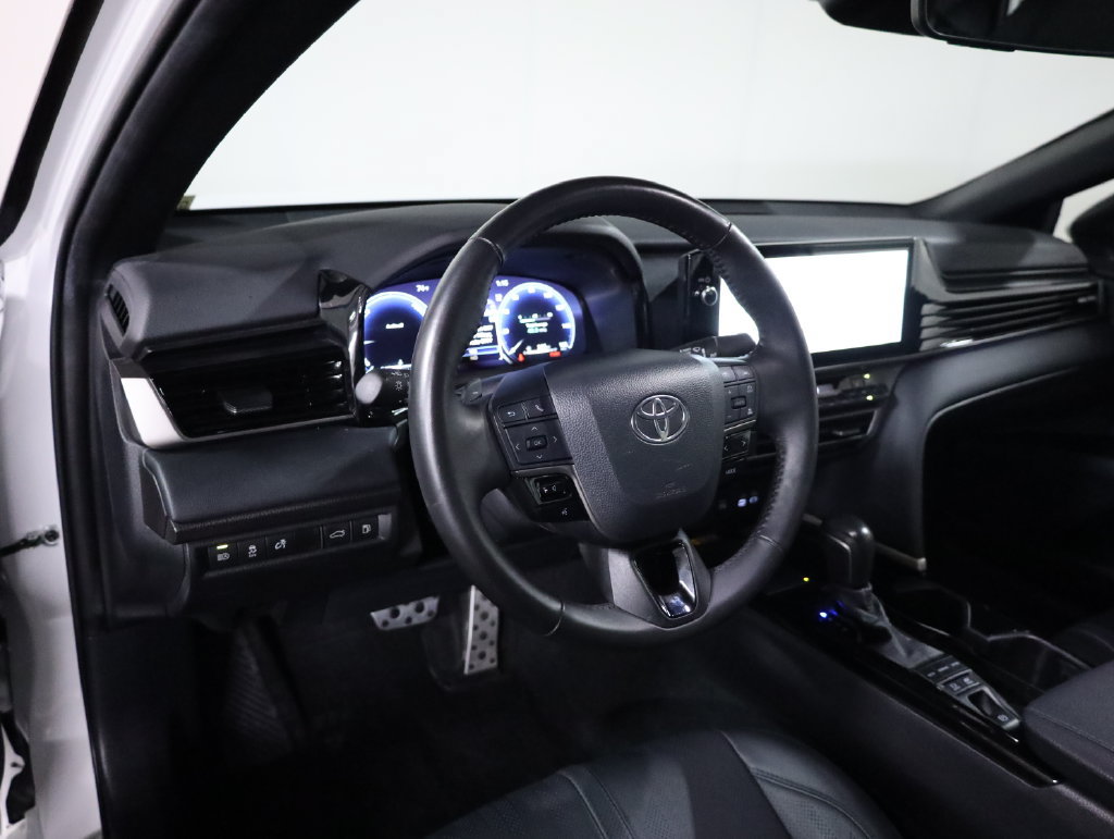 Used 2025 Toyota Camry XSE FWD image 26