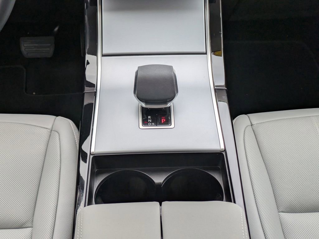 Used 2024 Land Rover Range Rover Evoque S image 20