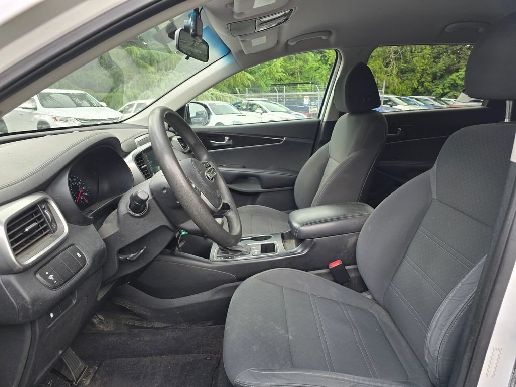 Used 2020 Kia Sorento FWD V6 image 5