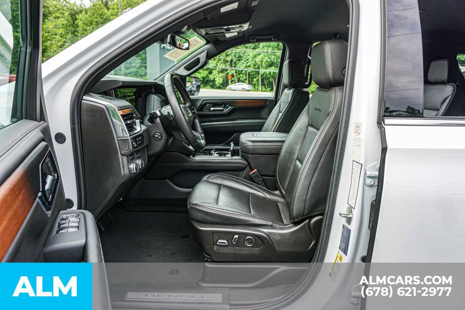 Used 2025 GMC Yukon Denali AWD/4WD image 21