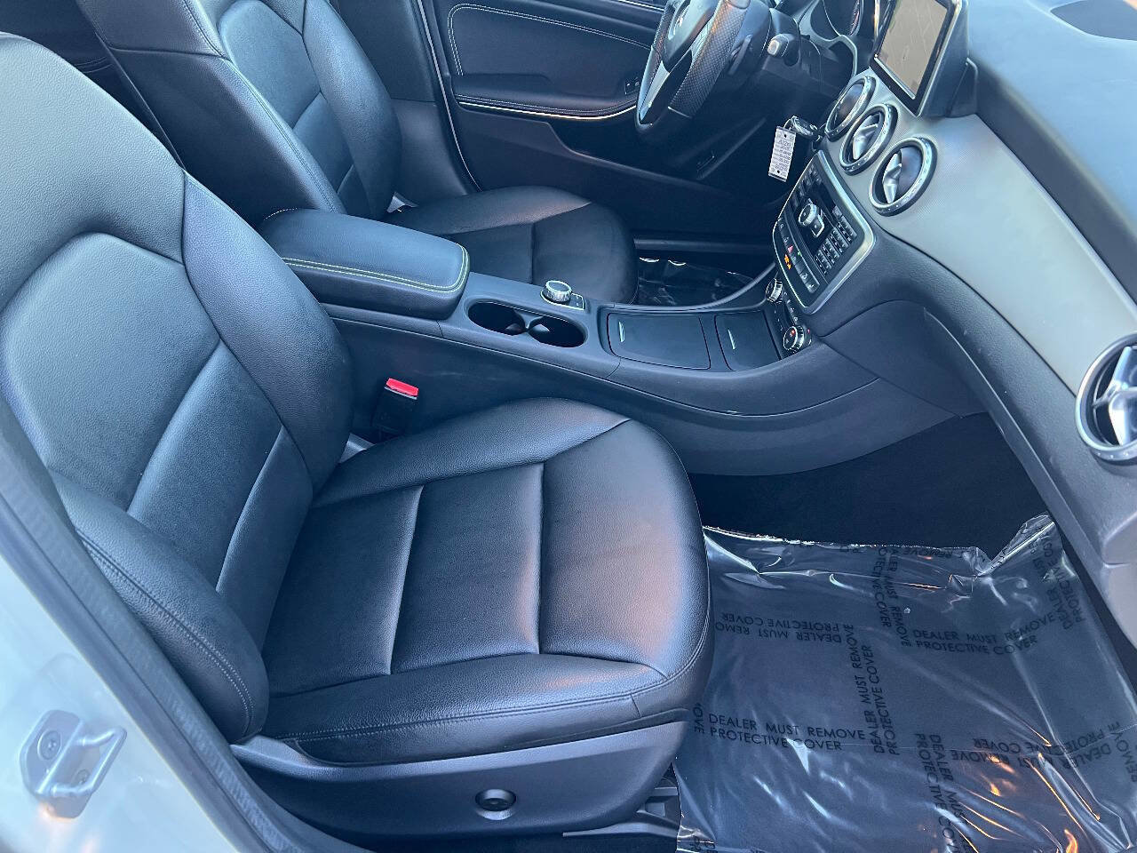 Used 2015 Mercedes-Benz GLA 250 4MATIC w/ Multimedia Package image 22