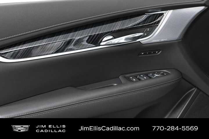 New 2025 Cadillac XT6 Premium Luxury w/ Technology Package image 4