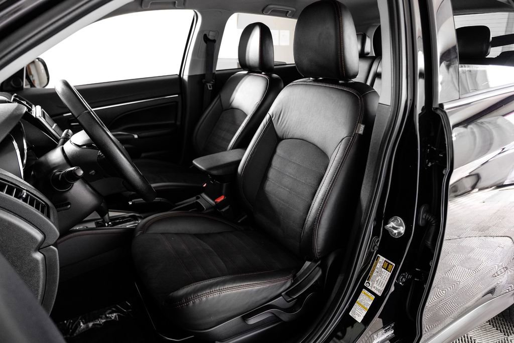 Used 2024 Mitsubishi Outlander Sport AWD image 32