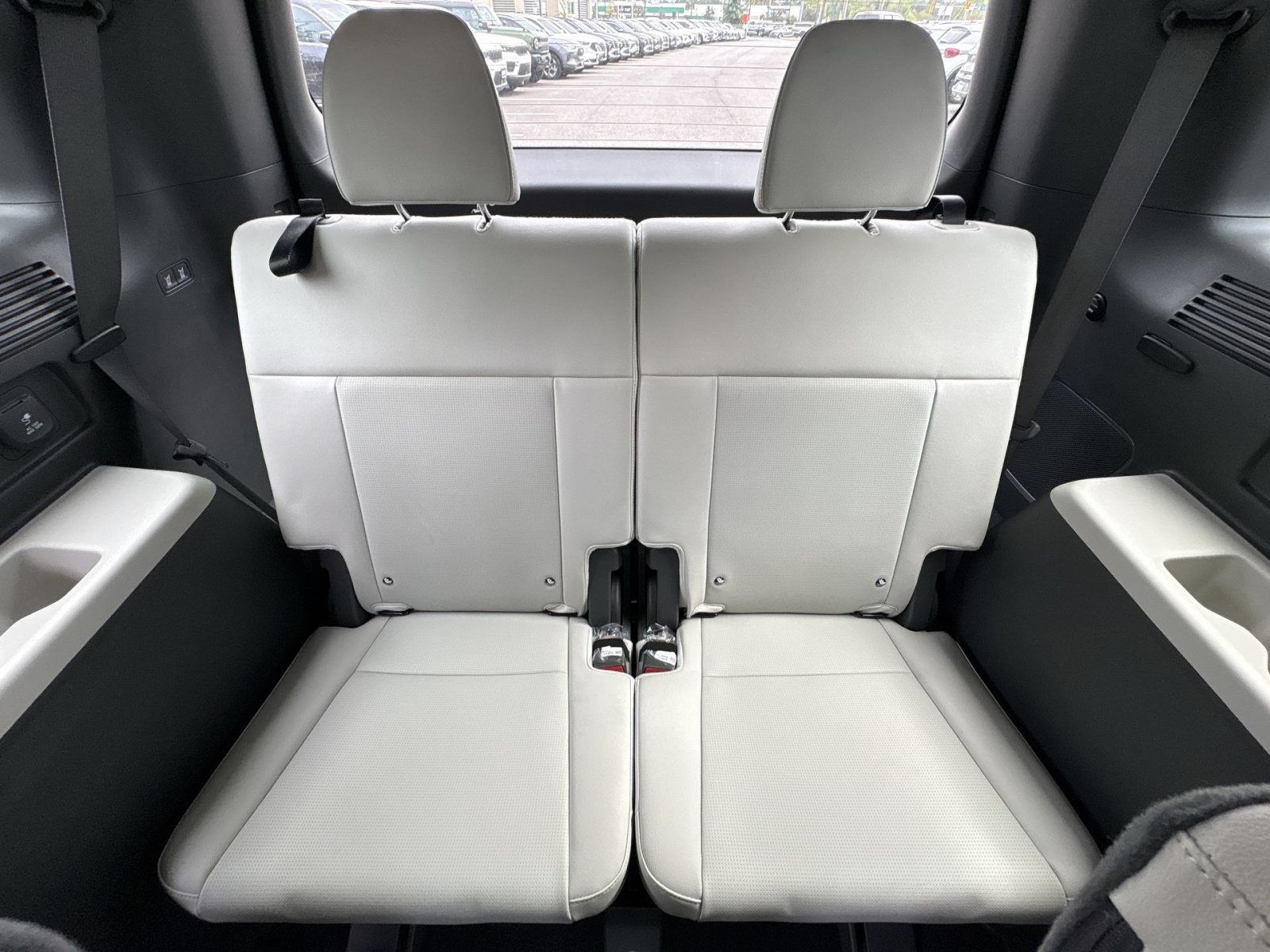 New 2027 Hyundai Santa Fe Limited FWD image 22