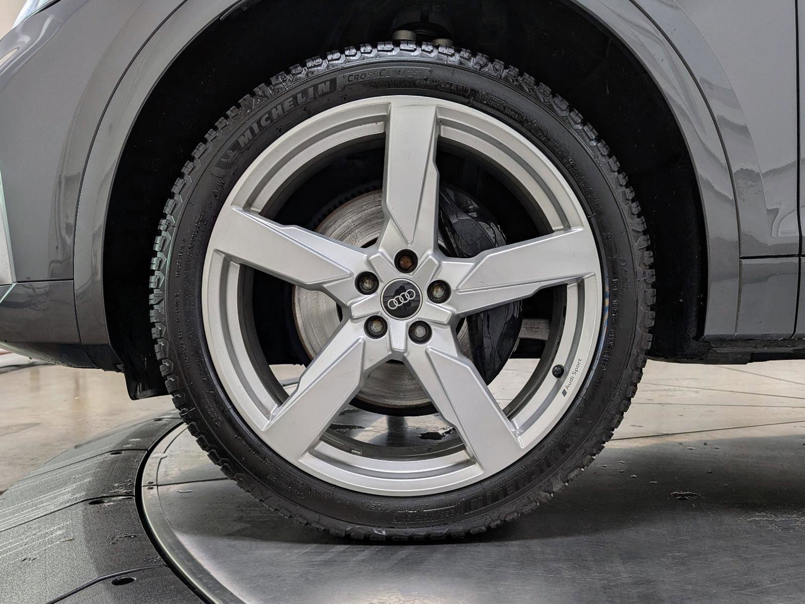 Used 2022 Audi SQ5 Premium w/ Convenience Package image 11