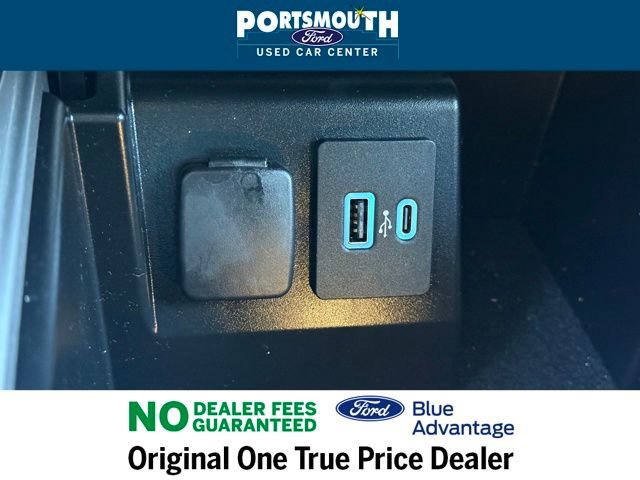 Used 2022 Ford Explorer Limited w/ Equipment Group 301A image 18