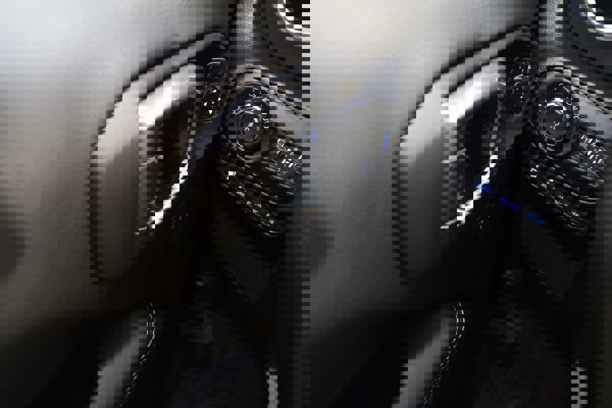 Used 2022 Jeep Wrangler Unlimited Sahara w/ Cold Weather Group image 32