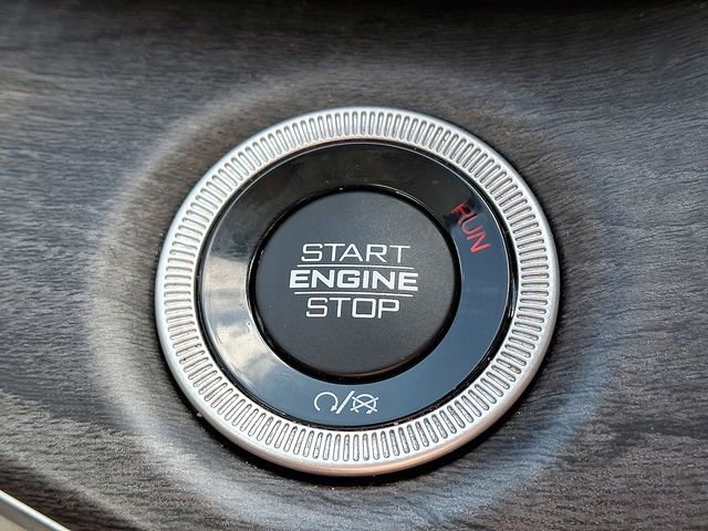 Used 2022 Jeep Grand Cherokee Overland image 23