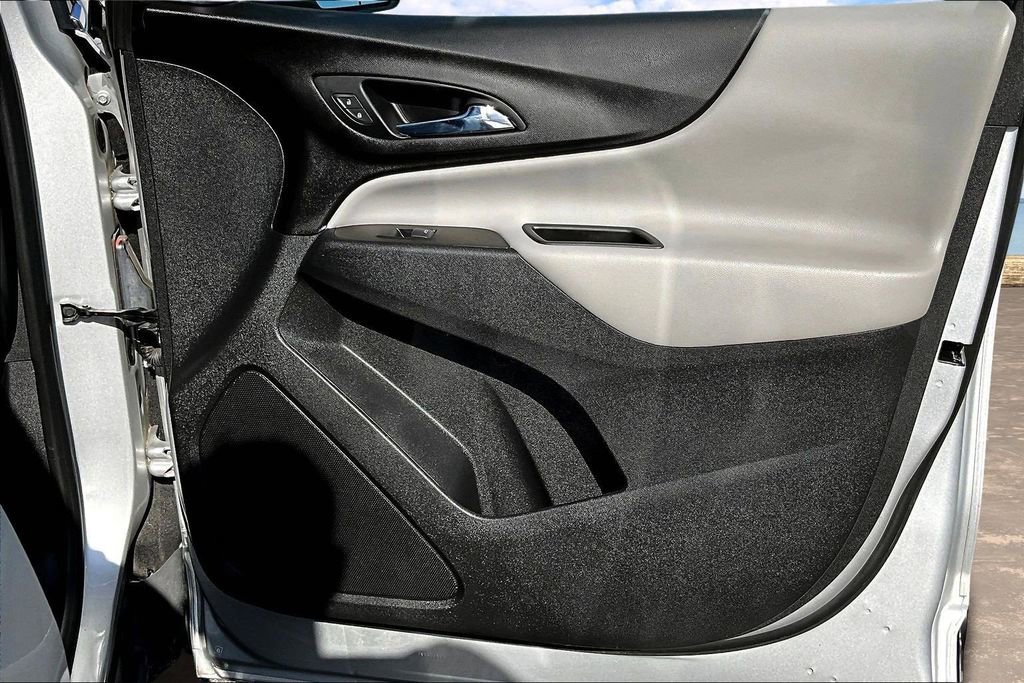 Used 2021 Chevrolet Equinox LT image 30