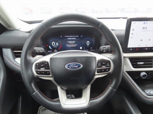Used 2025 Ford Explorer Active image 34
