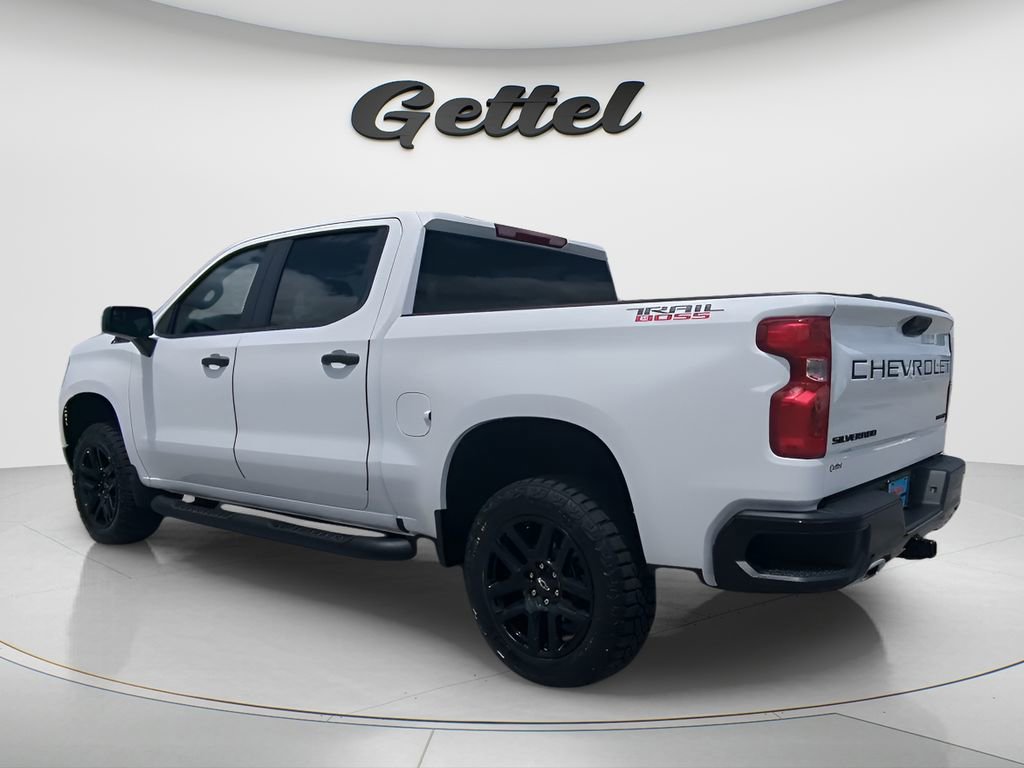 Used 2026 Chevrolet Silverado 1500 Custom Trail Boss w/ LPO, Dark Essentials Package image 7