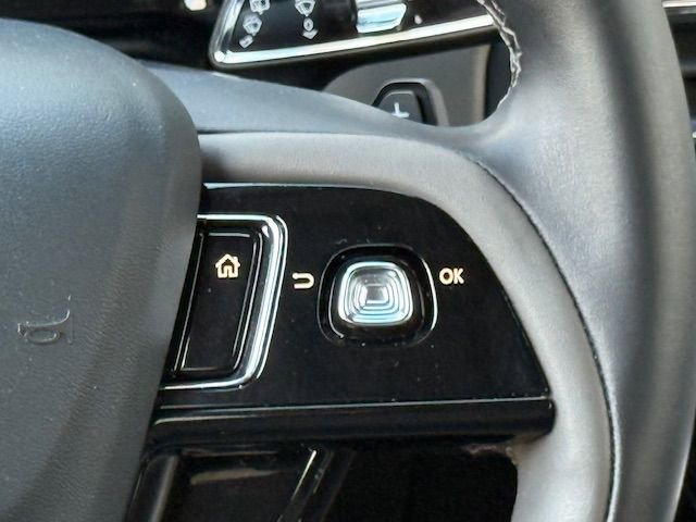 Used 2024 Lincoln Corsair AWD image 28