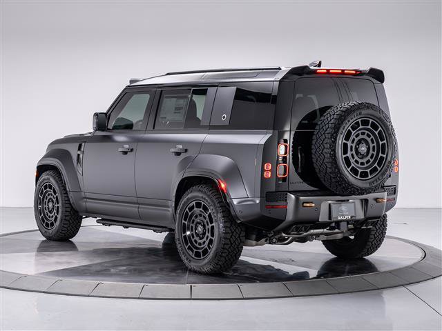 Used 2025 Land Rover Defender 110 AWD/4WD image 3