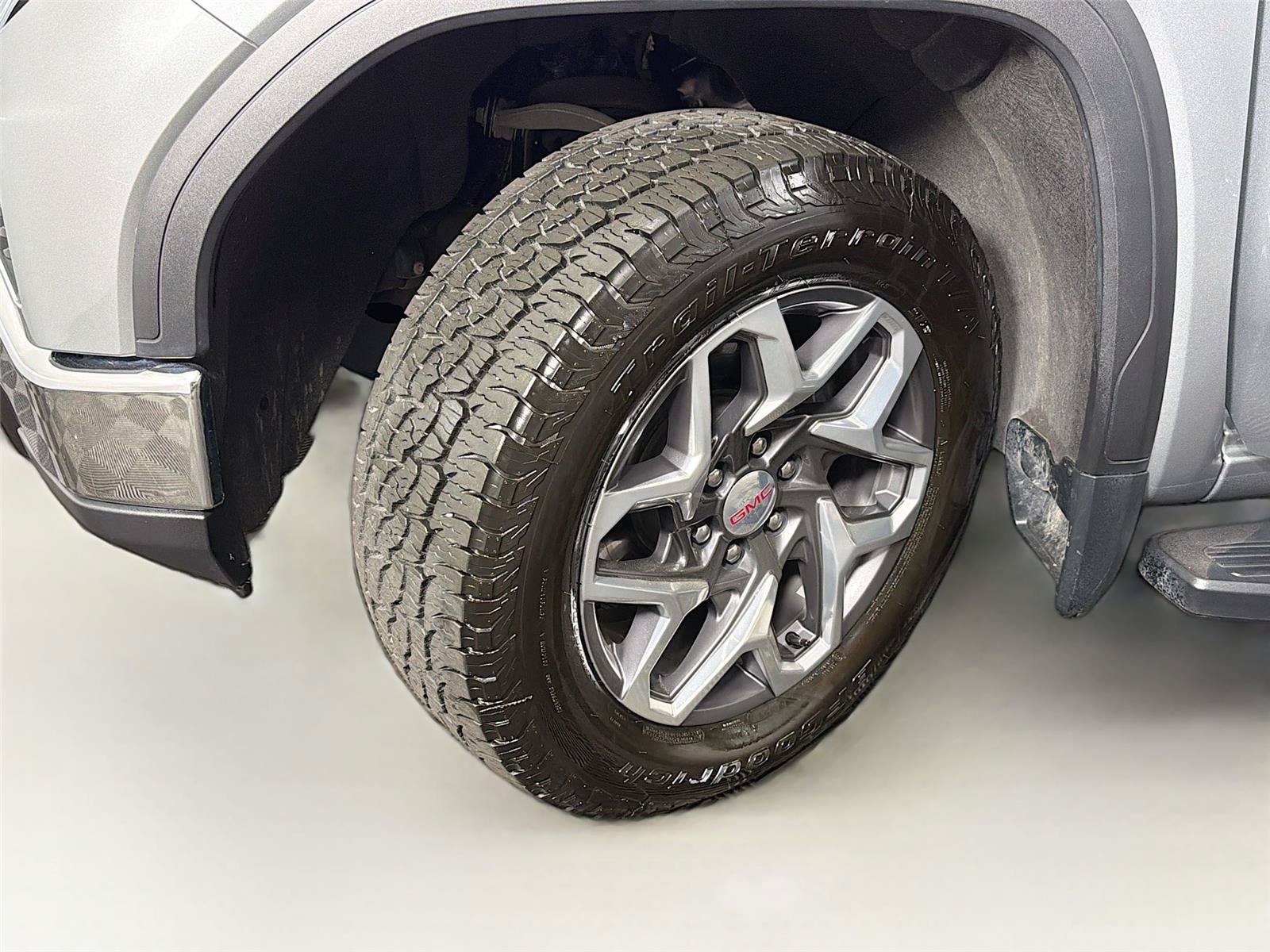 Used 2024 GMC Sierra 1500 SLT w/ SLT Premium Plus Package AWD/4WD image 38
