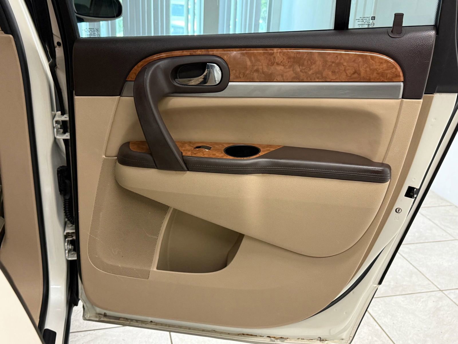 Used 2012 Buick Enclave Leather FWD image 24