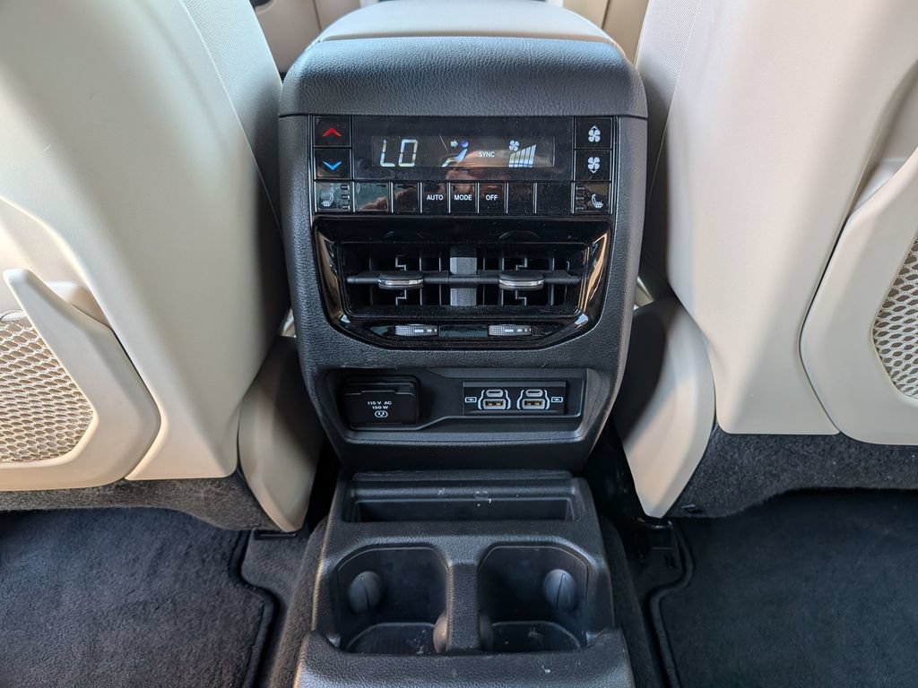 Used 2025 Jeep Grand Cherokee L Limited RWD image 36