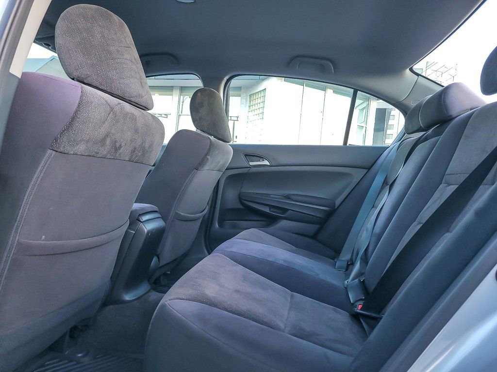 Used 2010 Honda Accord LX-P image 7