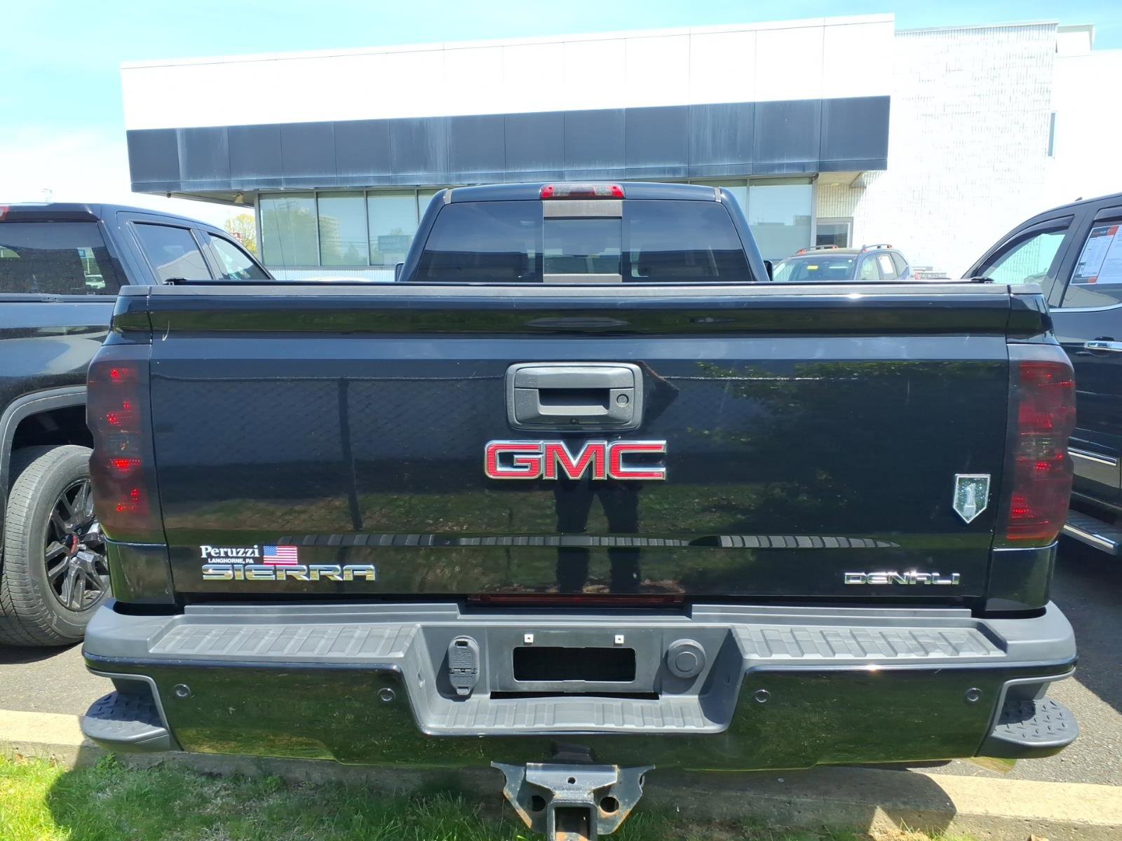Used 2018 GMC Sierra 3500 Denali w/ Duramax Plus Package AWD/4WD image 3
