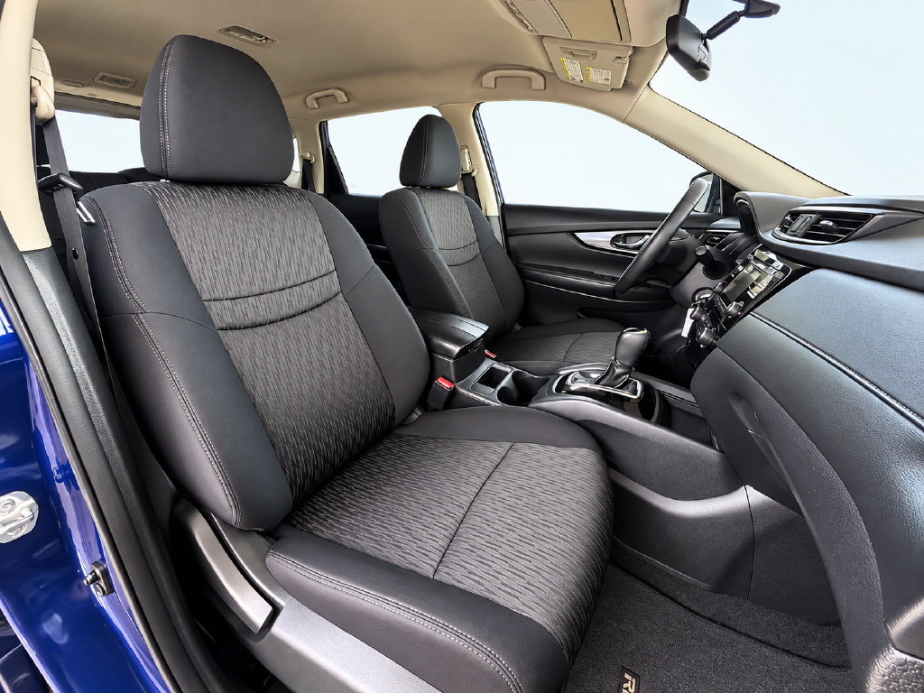 Used 2017 Nissan Rogue S FWD image 3