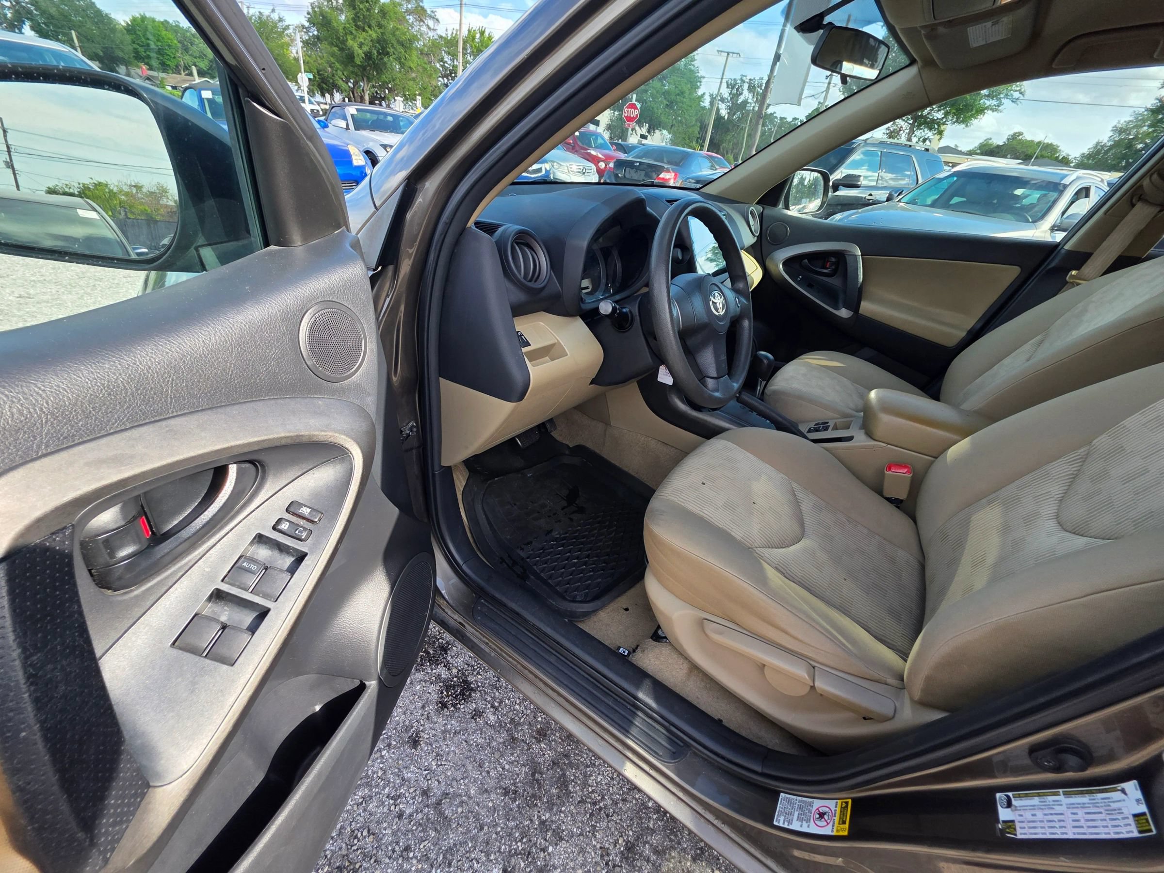 Used 2011 Toyota RAV4 2WD w/ Base L4 Extra Value Pkg image 12