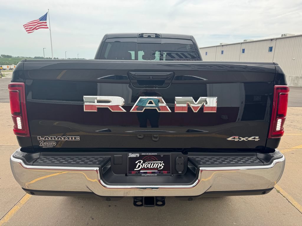 New 2026 RAM 2500 Laramie AWD/4WD image 6
