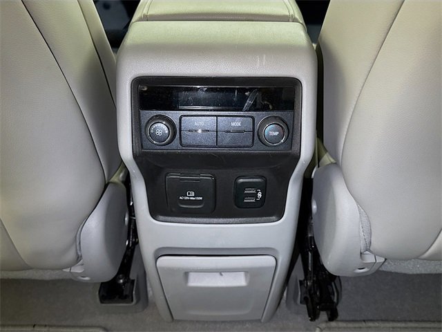 Used 2018 GMC Acadia SLT image 25